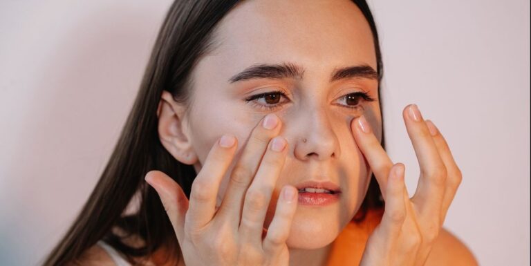 The Skin-Soothing Power of Vitamin E: Benefits and Incorporating It into Your Skincare Routine