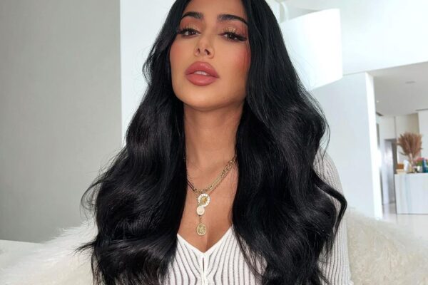 Huda Kattan - Beauty Mogul, Entrepreneur, and Symbol of Empowerment and Diversity