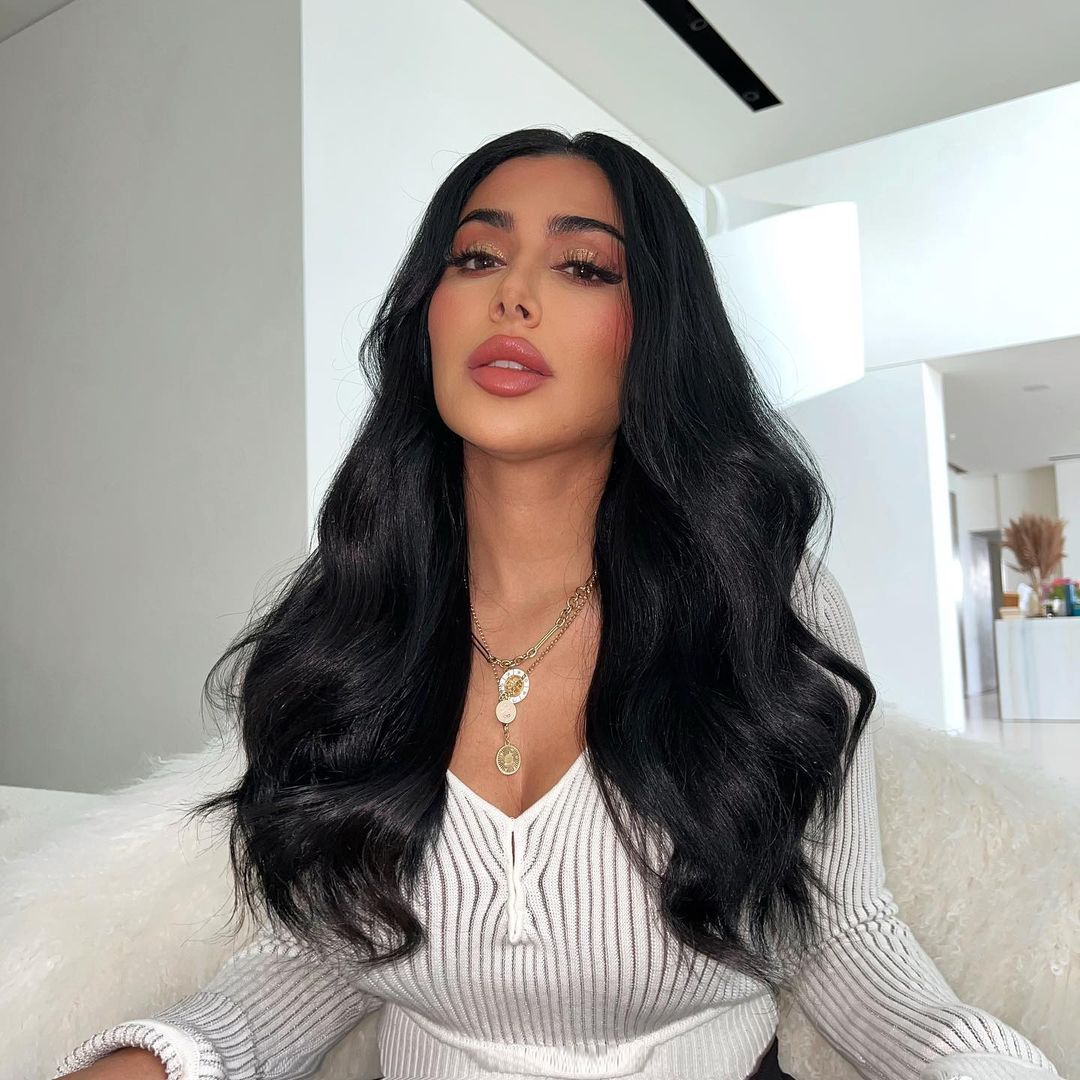 Huda Kattan - Beauty Mogul, Entrepreneur, and Symbol of Empowerment and Diversity