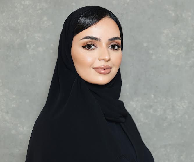 Portrait of Engineer Eman Ahmed Hussein Muhammad Al-Thaqafi, a pioneer in technology and innovation, who is breaking barriers and empowering others through her work.