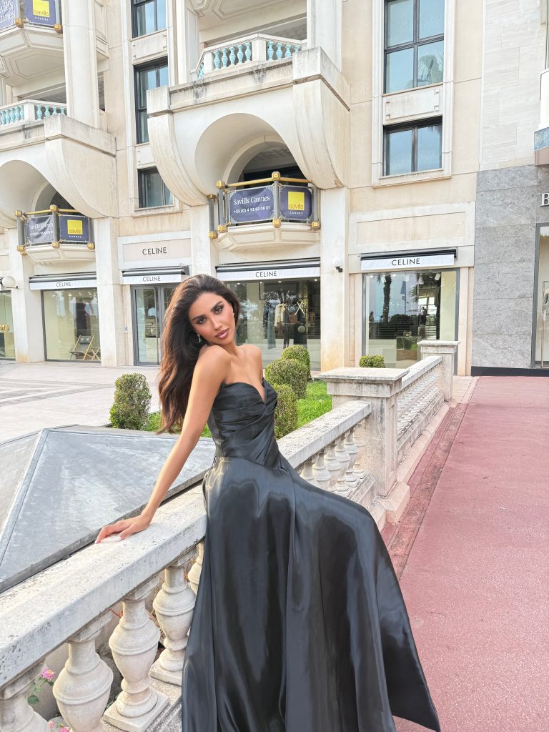 Narjis Al-Saedy Honored with Beauty Innovator Award by iSuccess atCannes 2025